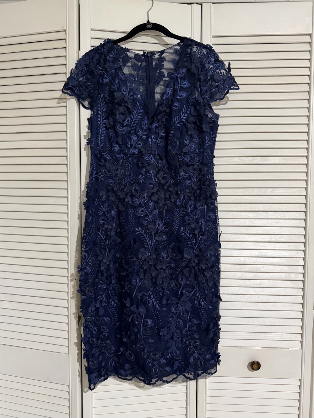 Carmen Marc Valvo Navy 3D Floral Midi Dress - Picture 8 of 9